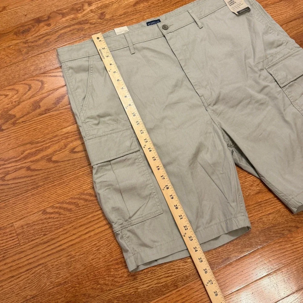 New Levi's Carrier Cargo Shorts Mens 44 Khaki Ripstop Utility Pockets Hiking 9
